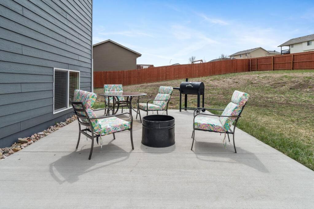 Large Home In The Most Convenient Location Rapid City Exterior photo
